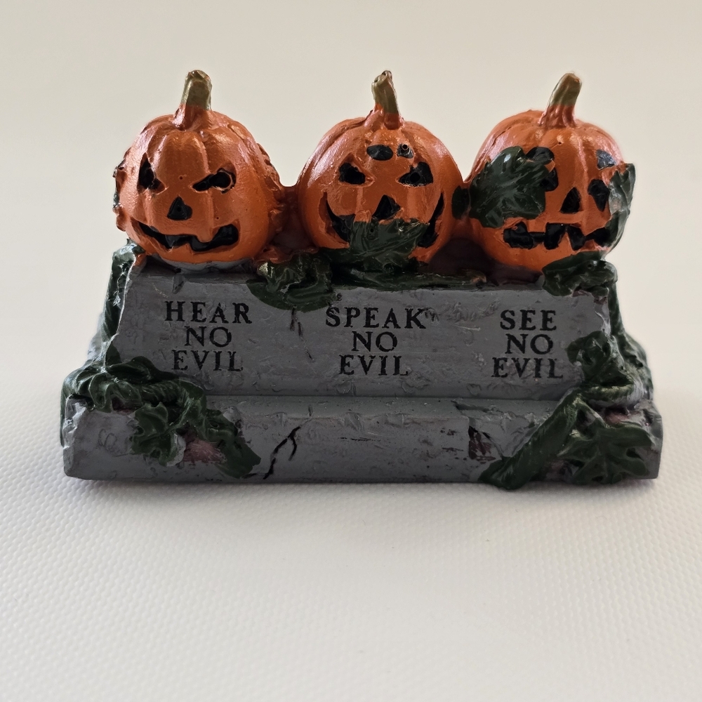 Lemax Spooky Town Evil Pumpkins Village Accessory 44750 Halloween Decor - Picture 2 of 5